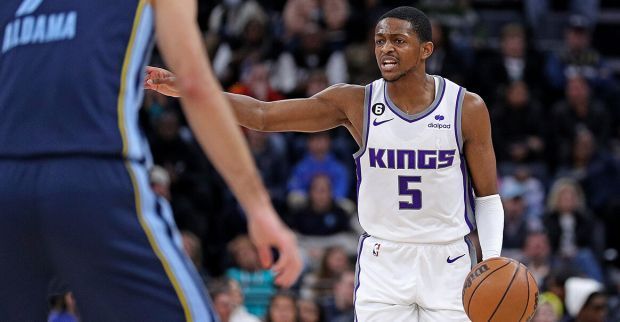  福克斯关键抢断助攻，国王加时险胜雷霆保季后赛  